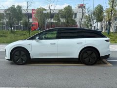 Li Auto i6 Two-Wheel Drive Standard - ფოტო 8