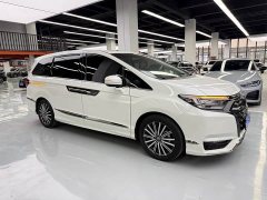 Honda Odyssey 2.0L e:HEV Luxury - ფოტო 3