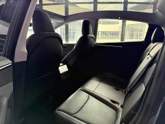Tesla Model Y Rear-Wheel Drive - ფოტო 10