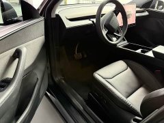 Tesla Model Y Rear-Wheel Drive - ფოტო 4