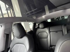 Tesla Model Y Rear-Wheel Drive - ფოტო 8