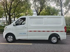 Changan Ruixing EM60 Pure Electric Van 70kW - ფოტო 6