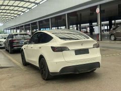 Tesla Model Y Rear-Wheel Drive - ფოტო 8