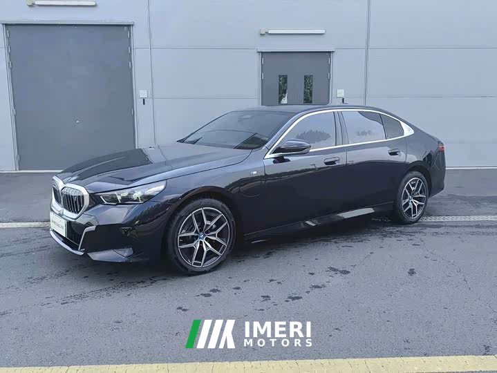 BMW i5 2025 eDrive 35L M Sport Package - ავტომობილი ჩინეთიდან