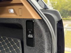Land Rover Range Rover 3.0L V6 400PS Genesis Extended Wheelbase - ფოტო 19