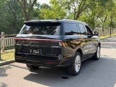 Lincoln Navigator 3.5T Presidential Edition - ფოტო 4