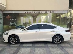 Lexus ES 300h Premium Edition - ფოტო 3