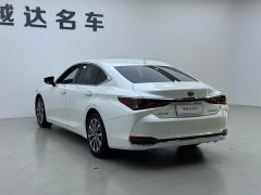Lexus ES 200 Premium Edition - ფოტო 19