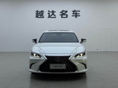 Lexus ES 200 Premium Edition - ფოტო 2