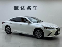 Lexus ES 200 Premium Edition - ფოტო 3