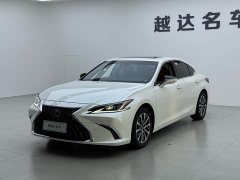 Lexus ES 200 Premium Edition - ფოტო 4