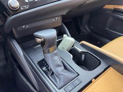 Lexus ES 200 Premium Edition - ფოტო 9