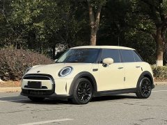 BMW MINI 2023 1.5T ONE 5-Door - ფოტო 1