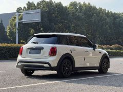 BMW MINI 2023 1.5T ONE 5-Door - ფოტო 16