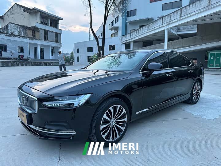 Volvo S90 B5 Intelligent Luxury Edition