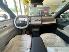 Volvo XC70 Plug-in Hybrid AWD Extended Range Plus - ფოტო 11