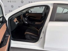Volkswagen Sagitar S 1.5L Elite - ფოტო 4