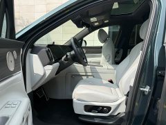 AITO M9 Extended Range Ultra 42kWh 6-Seater - ფოტო 9