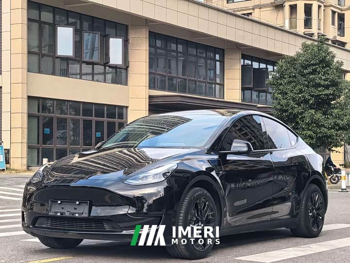 Tesla Model Y Facelift Rear-Wheel Drive