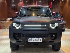 Land Rover Defender 110 3.0T P400 Dark Edition - ფოტო 2