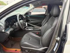 Hyundai Elantra 2022 1.5L CVT TOP Premier Edition - ფოტო 4