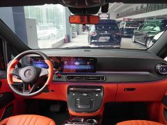 Mercedes-Benz Vito 2.0T Elite 7-Seater - ფოტო 4