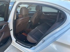BMW 5 Series 525Li M Sport Package - ფოტო 5