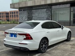 Volvo S60 B4 Smart Luxury Edition - ფოტო 9