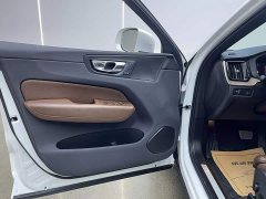 Volvo XC60 B5 AWD Smart Remote Luxury Edition - ფოტო 6