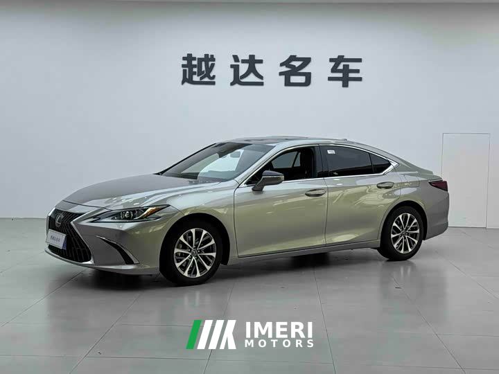Lexus ES 260 Excellence Edition