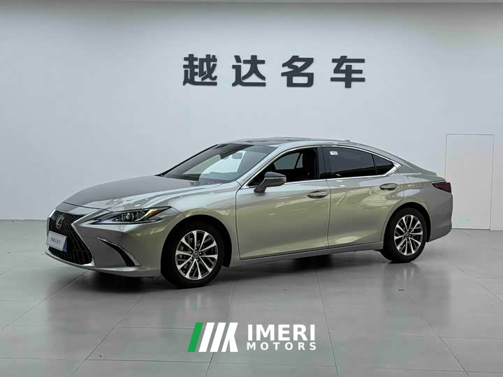 Lexus ES 260 Excellence Edition