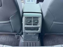Volkswagen Golf 280TSI DSG R-Line 50th Anniversary Edition - ფოტო 16