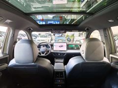 Volkswagen Taos L 380TSI AWD Luxury Easy Package - ფოტო 6