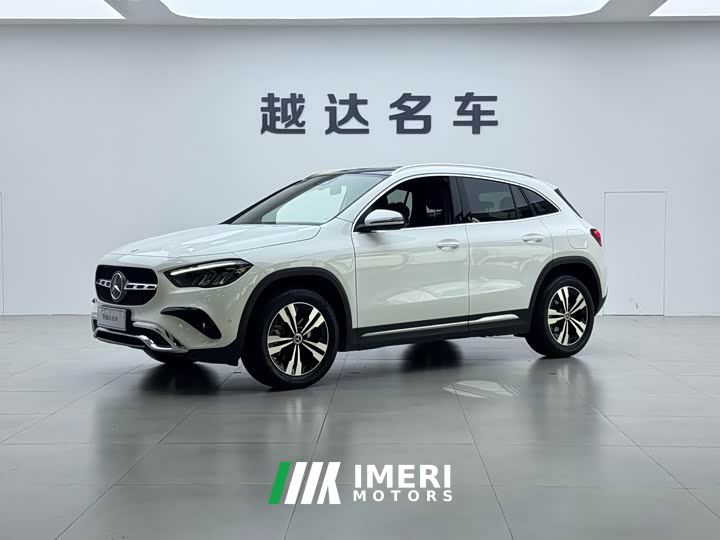 Mercedes-Benz GLA 200