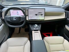 Volvo XC70 Plug-in Hybrid 2026 AWD Extended Range Core - ფოტო 10