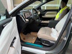 Volvo XC70 Plug-in Hybrid 2026 AWD Extended Range Core - ფოტო 5