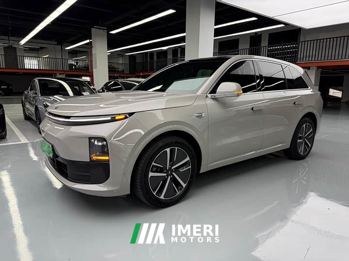 Li Auto L6 Pro - ავტომობილი ჩინეთიდან