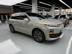 Li Auto L6 Pro - ფოტო 3