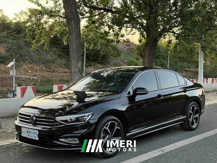 Volkswagen Magotan 2 Million Units Celebration Edition 330TSI DSG Luxury