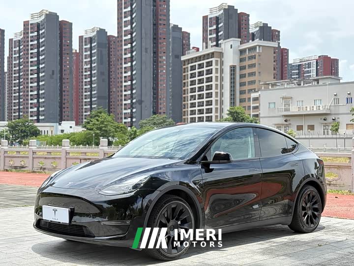Tesla Model Y Standard Range RWD
