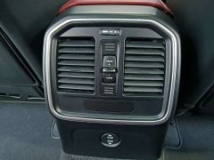 Porsche Macan 2.0T - ფოტო 17