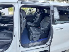 Toyota Sienna 2023 2.5L Hybrid Premium Edition - ფოტო 8