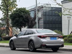 Toyota Avalon 2.0L XLE Premium Edition - ფოტო 16