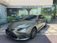 Lexus ES 300h Premium Edition - ფოტო 1