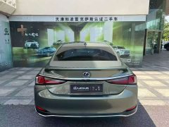 Lexus ES 300h Premium Edition - ფოტო 5