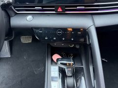 Hyundai Elantra 1.5L CVT 20th Anniversary Edition - ფოტო 12