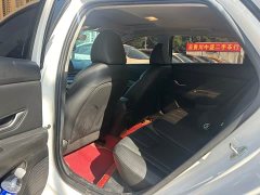 Hyundai Elantra 2021 1.5L CVT Luxury - ფოტო 5