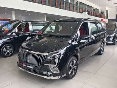 Mercedes-Benz Vito 2024 2.0T Business Edition 7-Seater - ფოტო 1