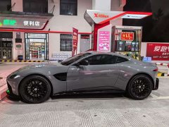 Aston Martin V8 Vantage 2018 4.0T V8 Coupe - ფოტო 4
