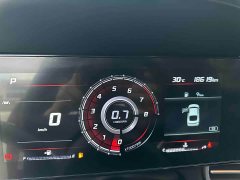 Hyundai Elantra 1.5L CVT Luxury - ფოტო 12